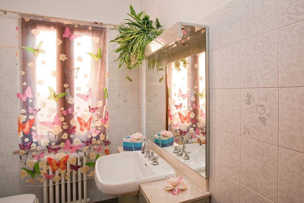 B&B Via Della Grotta Monsummano Terme Chambre photo